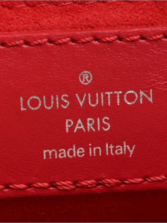 Louis Vuitton New Wave Chain Link Two-Way Bag in Red Quilted Calfskin Leather - Picture 7 of 11
